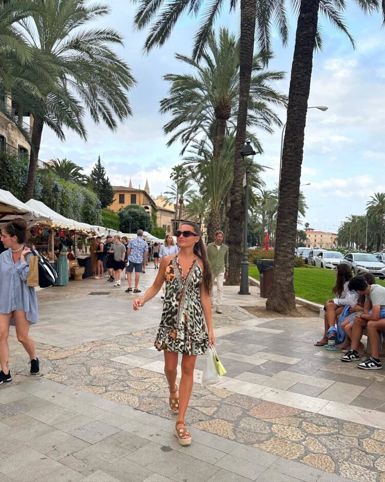 isobelle molloy feet 2