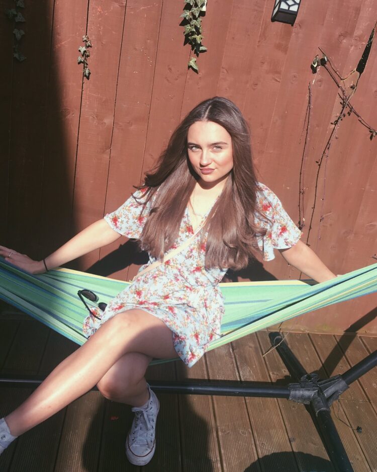 isobelle molloy feet 5