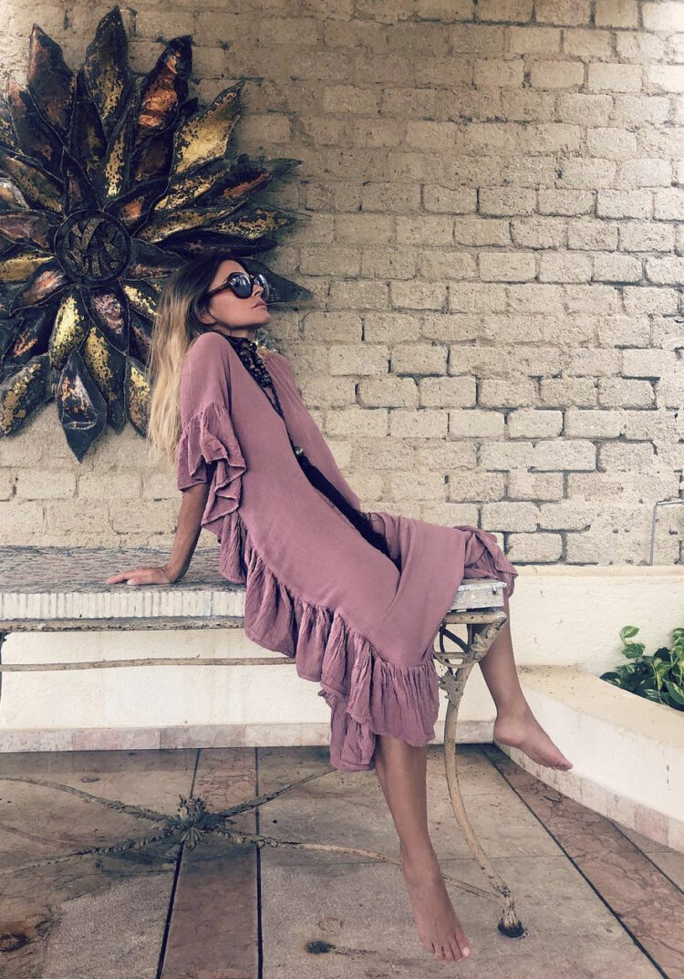 issabela camil feet 1