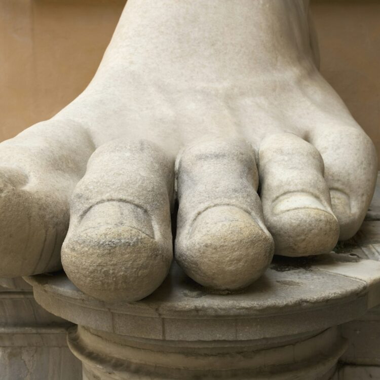 italy sistine feet