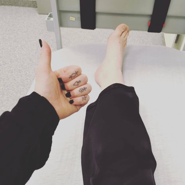 its black friday feet 2