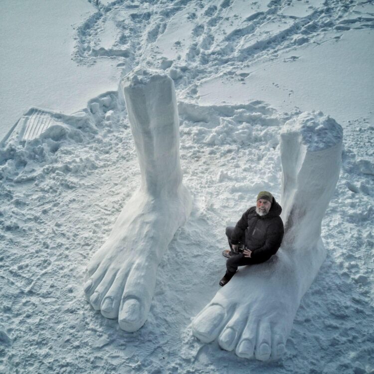 its snow feet 3