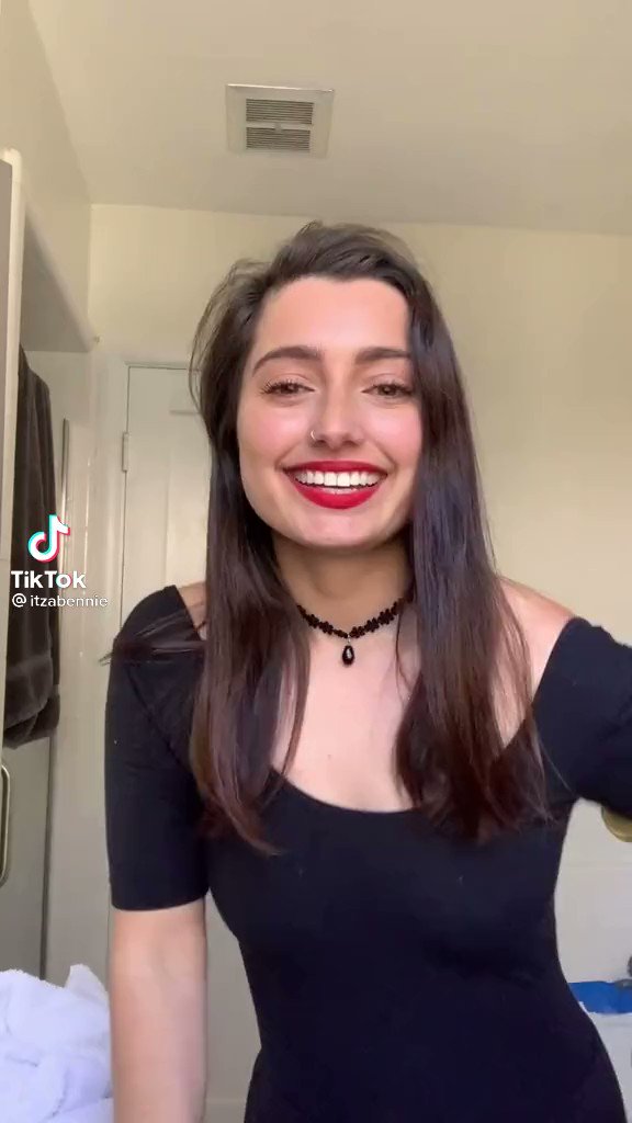 itzabennie feet 5