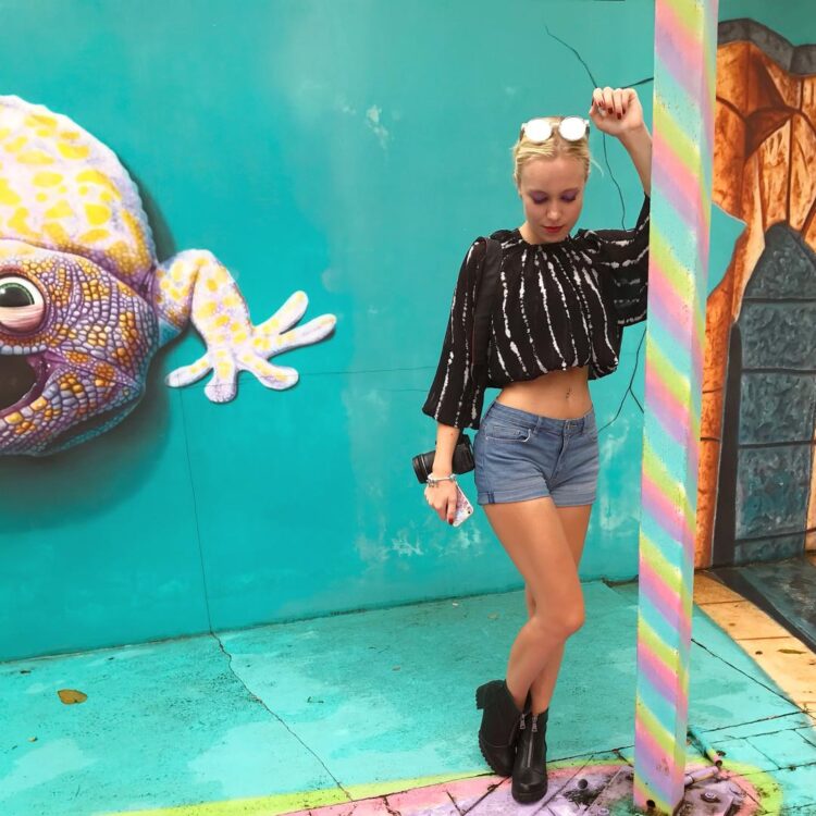 ivana lombardini feet 3