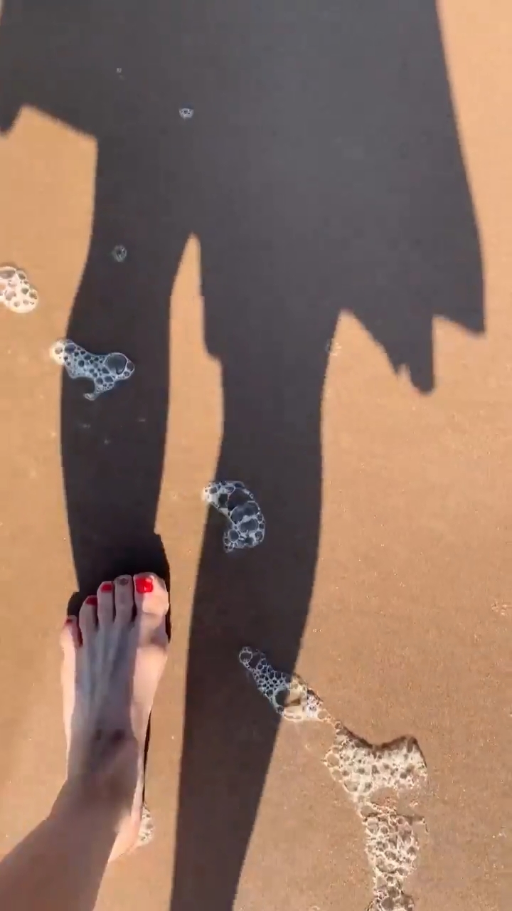 iveta apkalna feet 5