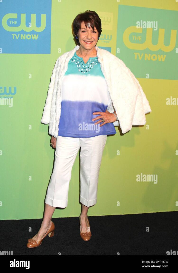 ivonne coll feet 3