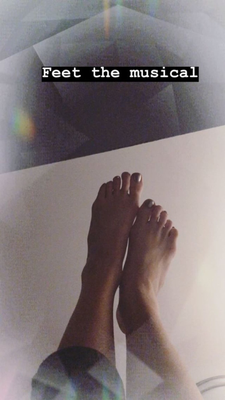 ivy levan feet