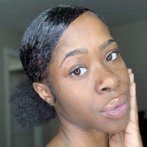 iyona bradshaw feet 6