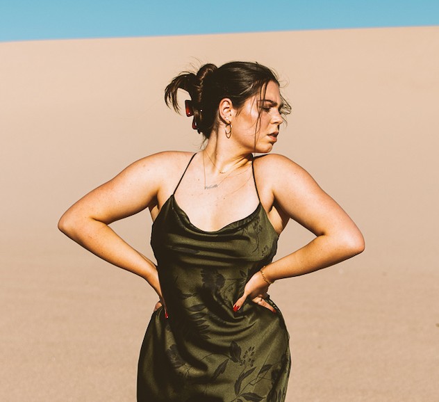 izabela almeida feet 5