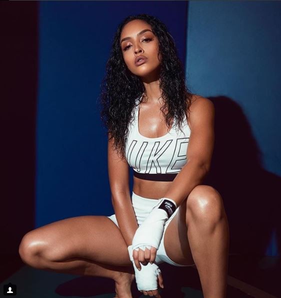 izabela guedes feet 4