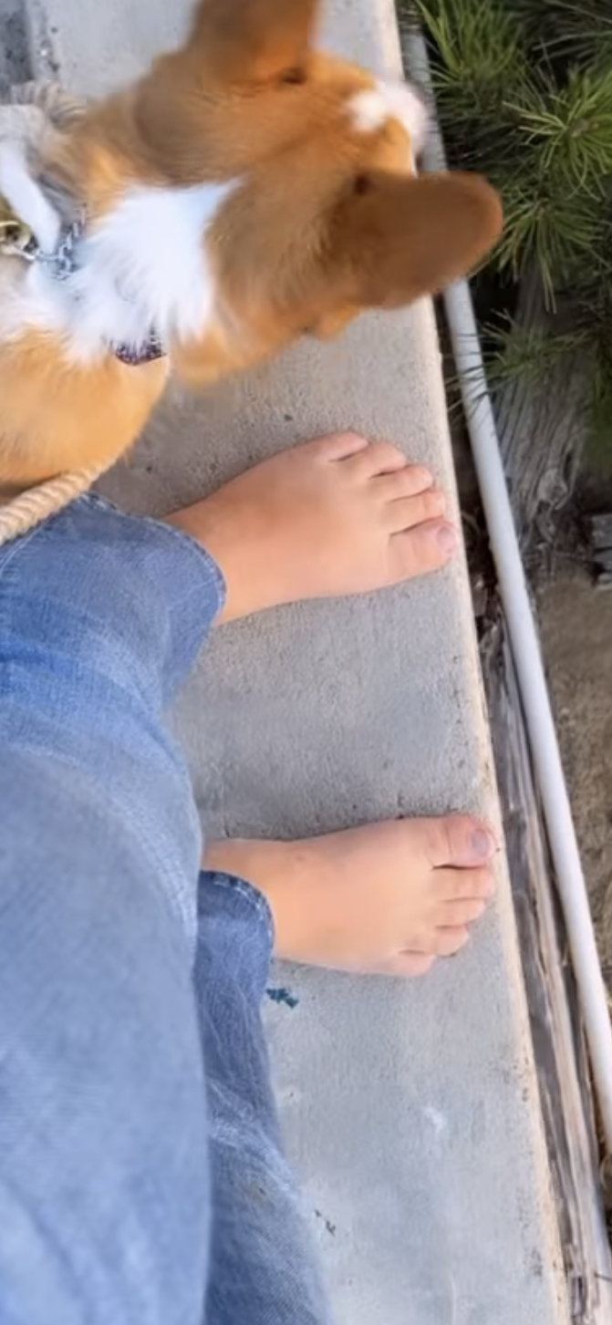 izabella brown feet 6