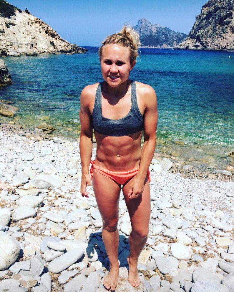 izzy christiansen feet