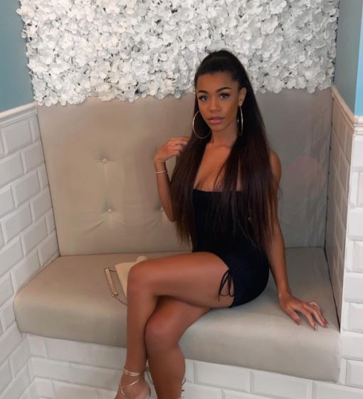 izzy fairthorne feet 1