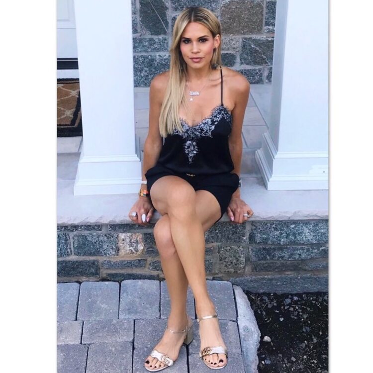 jackie goldschneider feet