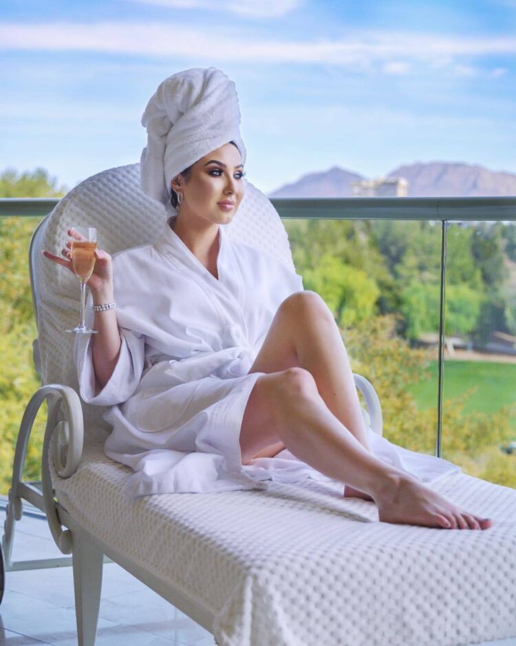 jaclyn hill feet 4