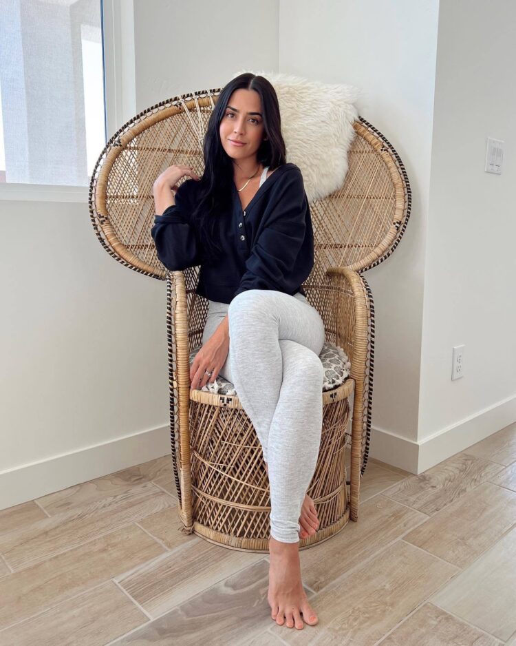 jacqueline arenal feet 3