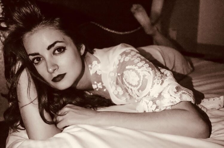 jacqueline trumbull feet 3