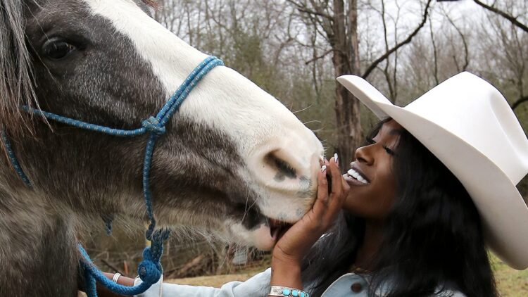 jadayia kursh feet 4