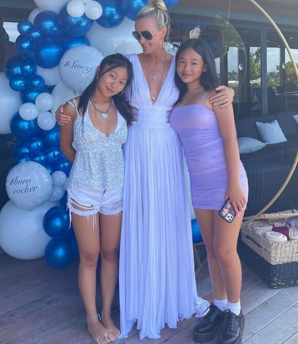 jade hallyday feet 3