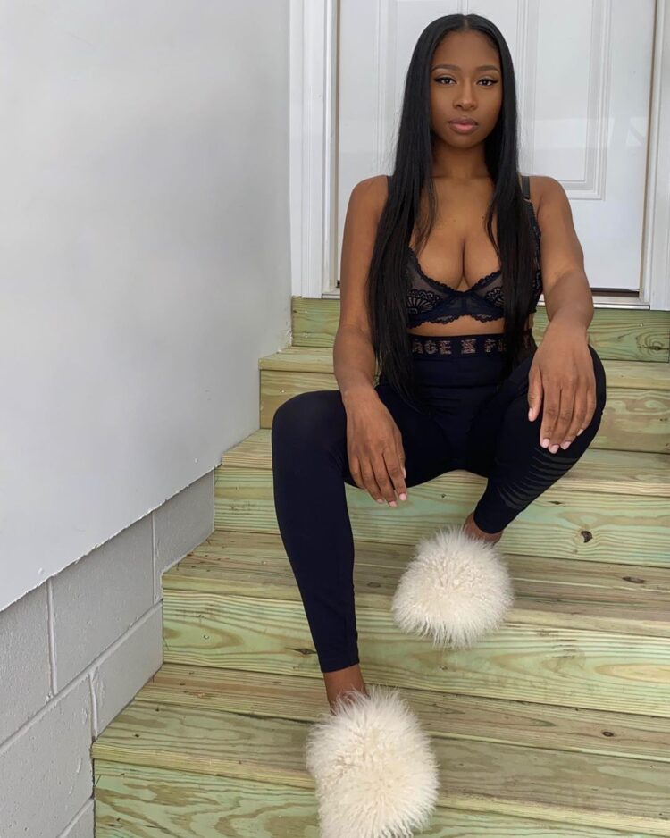 jaelah majette feet 2