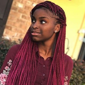 jahkiyah small feet 3