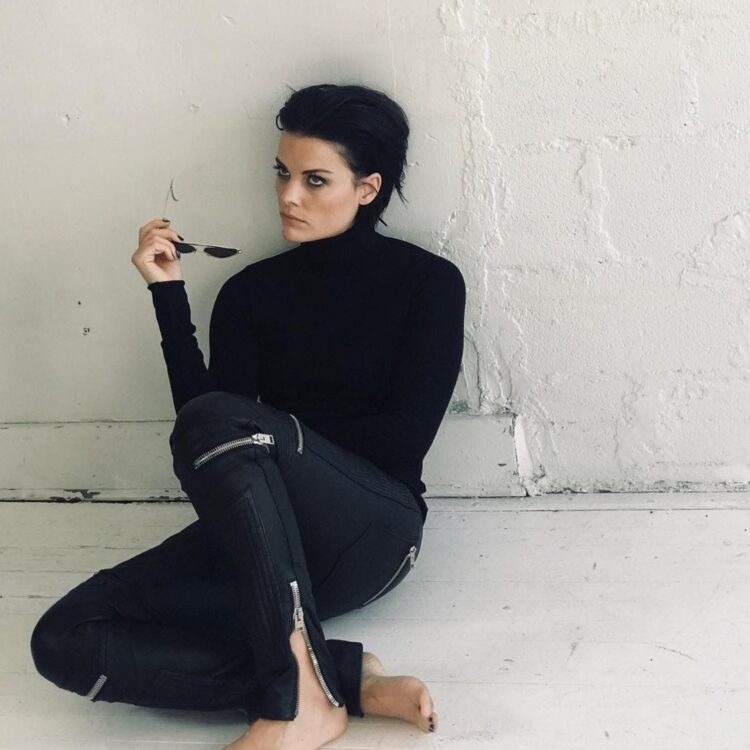 jaimie alexander feet 3