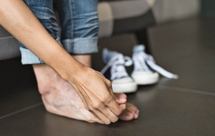 jajar saranya feet 4