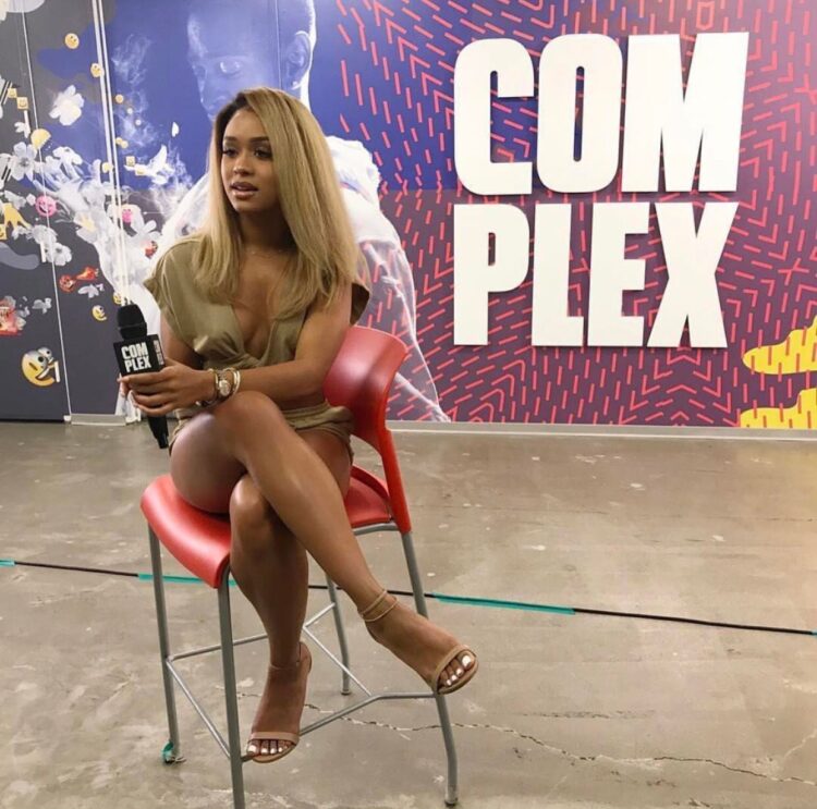 jaleska holman feet 5