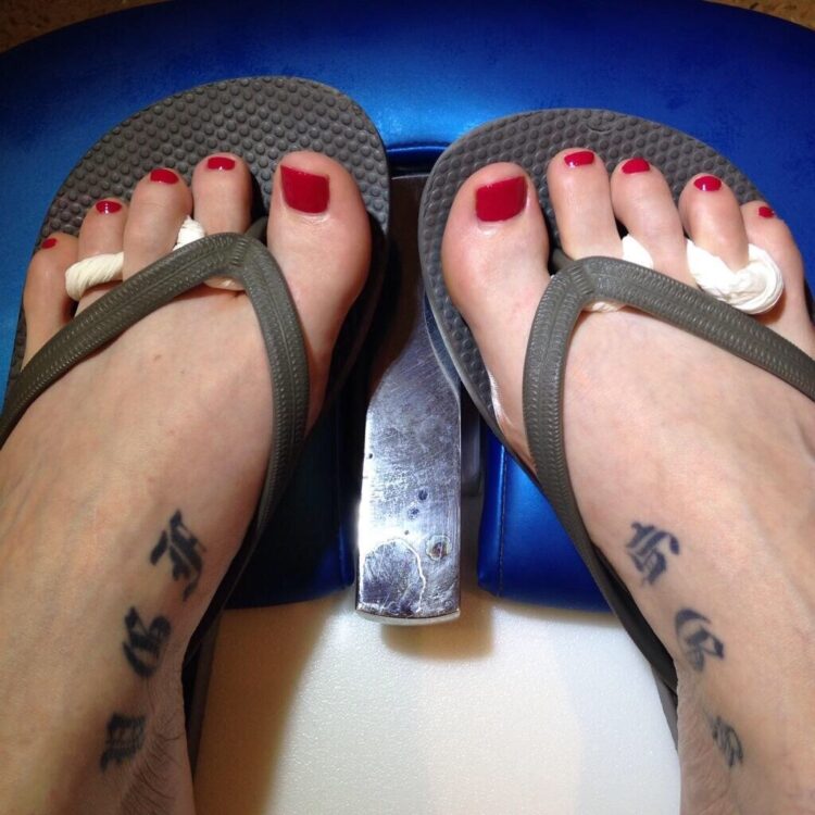 jamie clayton feet