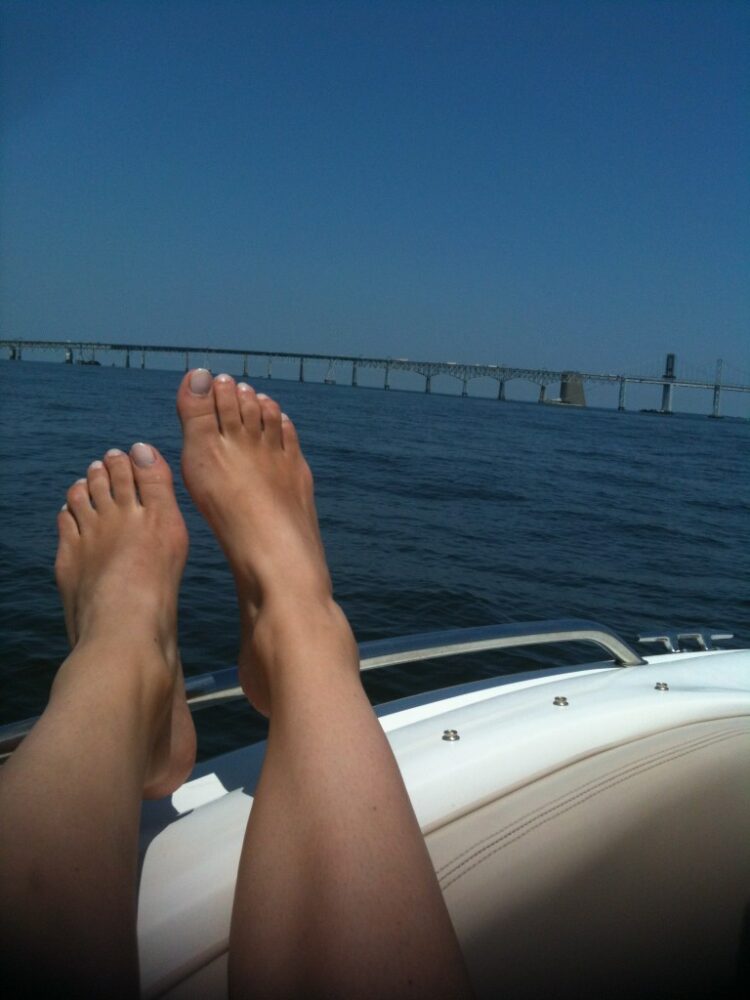 jamie gray hyder feet 3