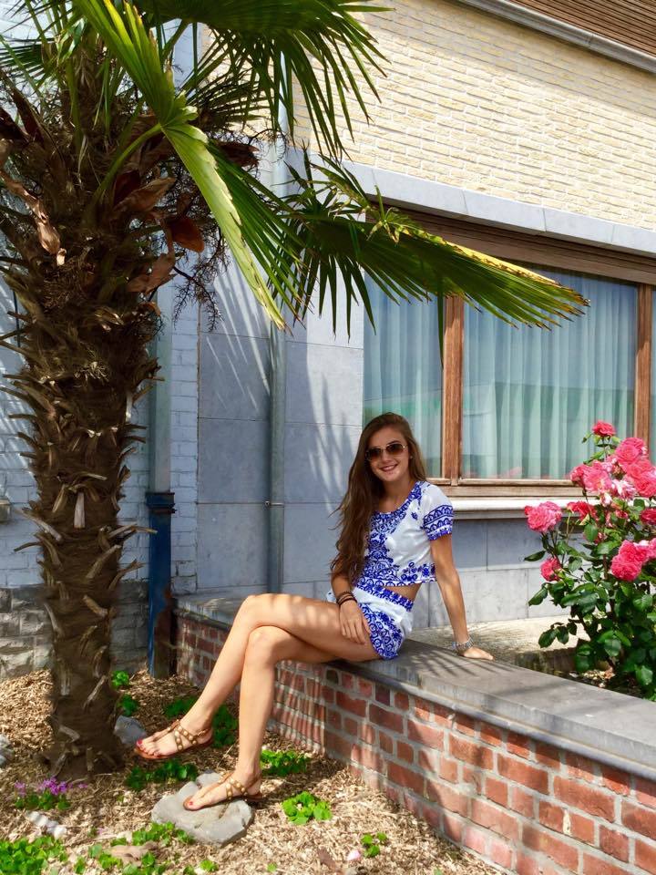 jamie lee six feet 2