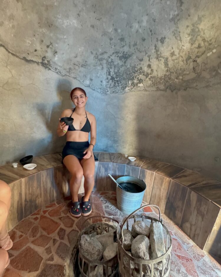 jana gutierrez feet 5