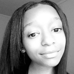 janaeyah goldentwinz feet 3