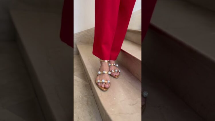 janaina suconic feet 1