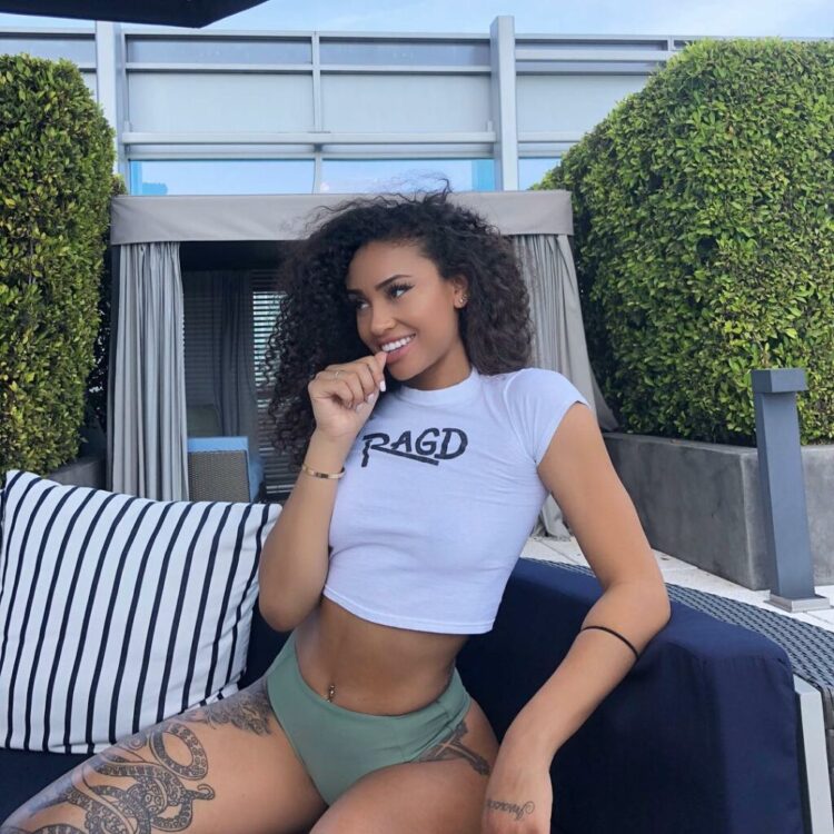 janay bankston feet 3