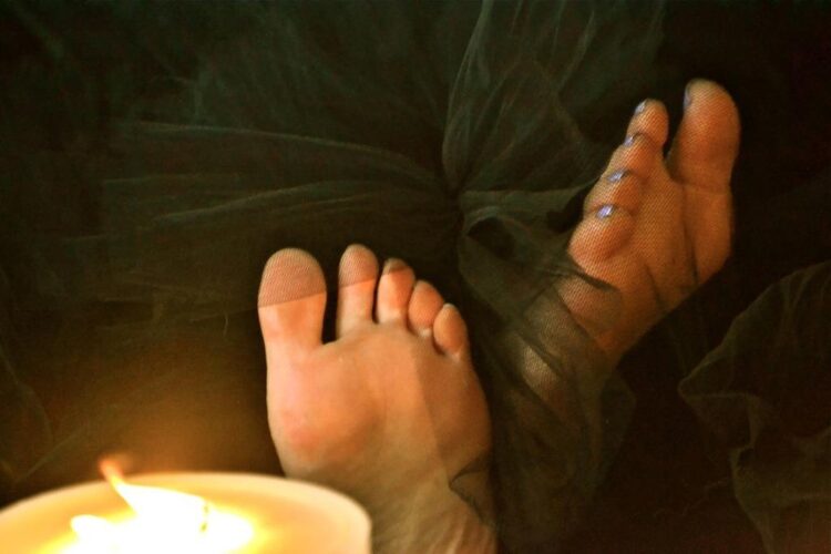 jane badler feet 3