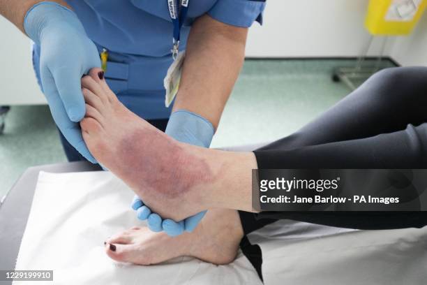 jane dee hull feet 2