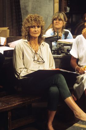 jane lapotaire feet 3