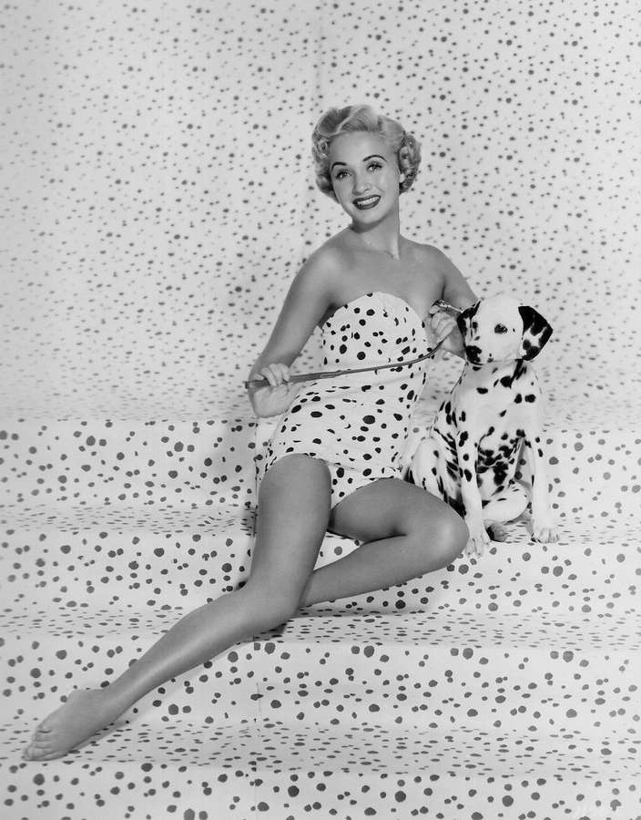 jane powell feet 5