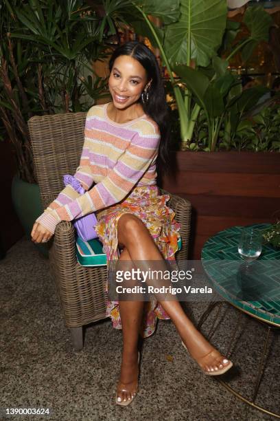 janelle lloyd feet 4