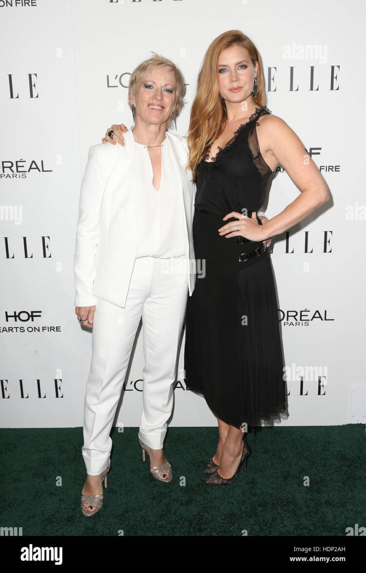 janet elizabeth estevez feet 5