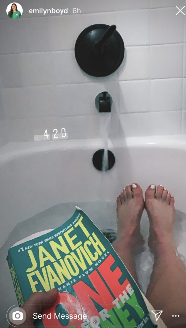 janet evanovich feet