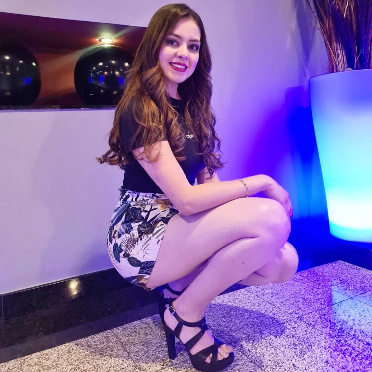 janeth valenzuela feet 4