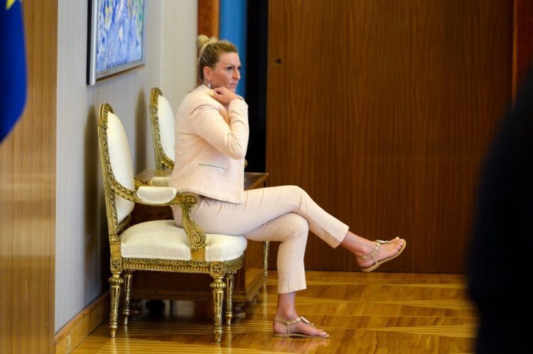 janica kostelic feet 5