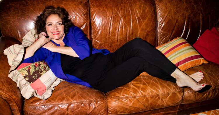 janice studies feet 5