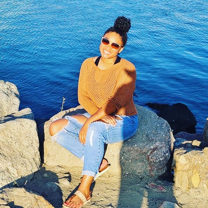 janina el arguioui feet