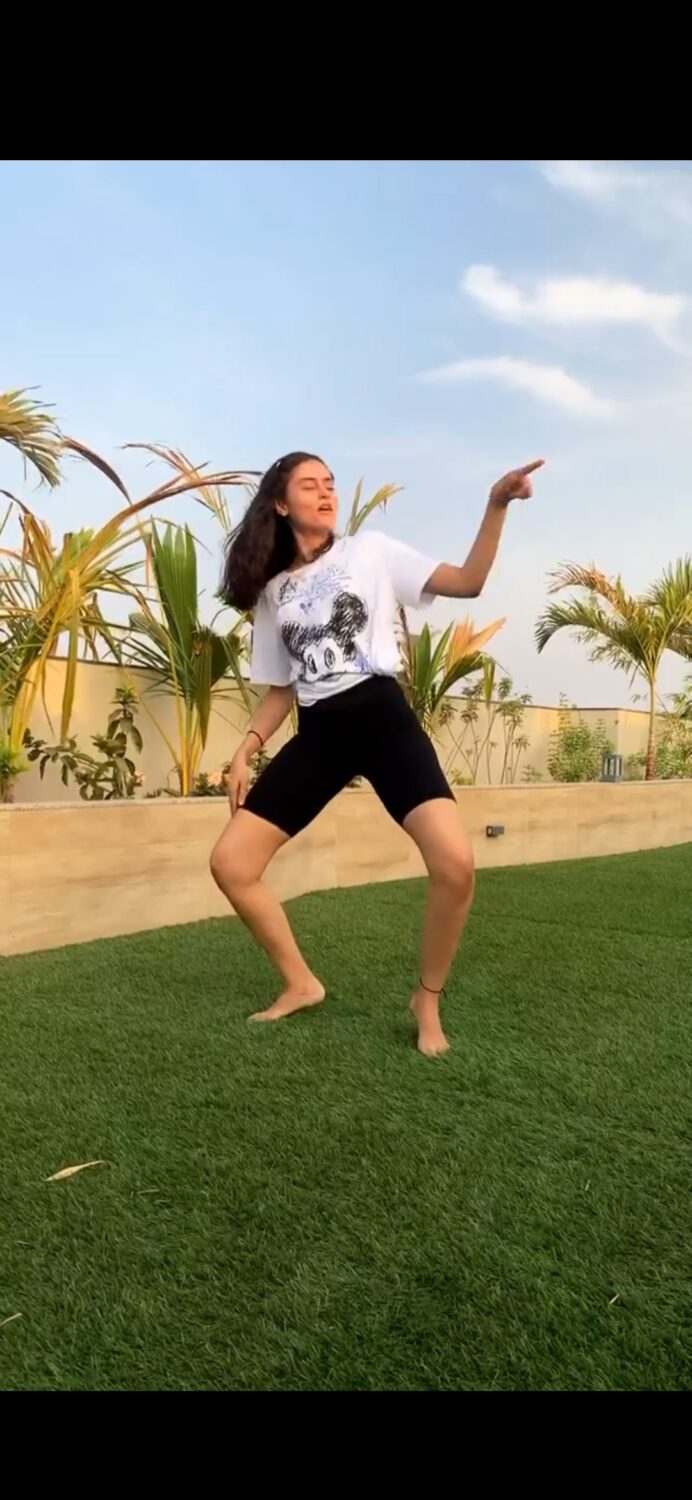 janki bodiwala feet 1