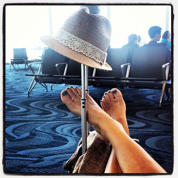 janna vanheertum feet