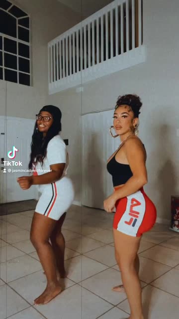 jasmin cadavid feet 3