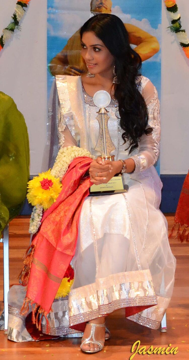 jasmin michael feet 2